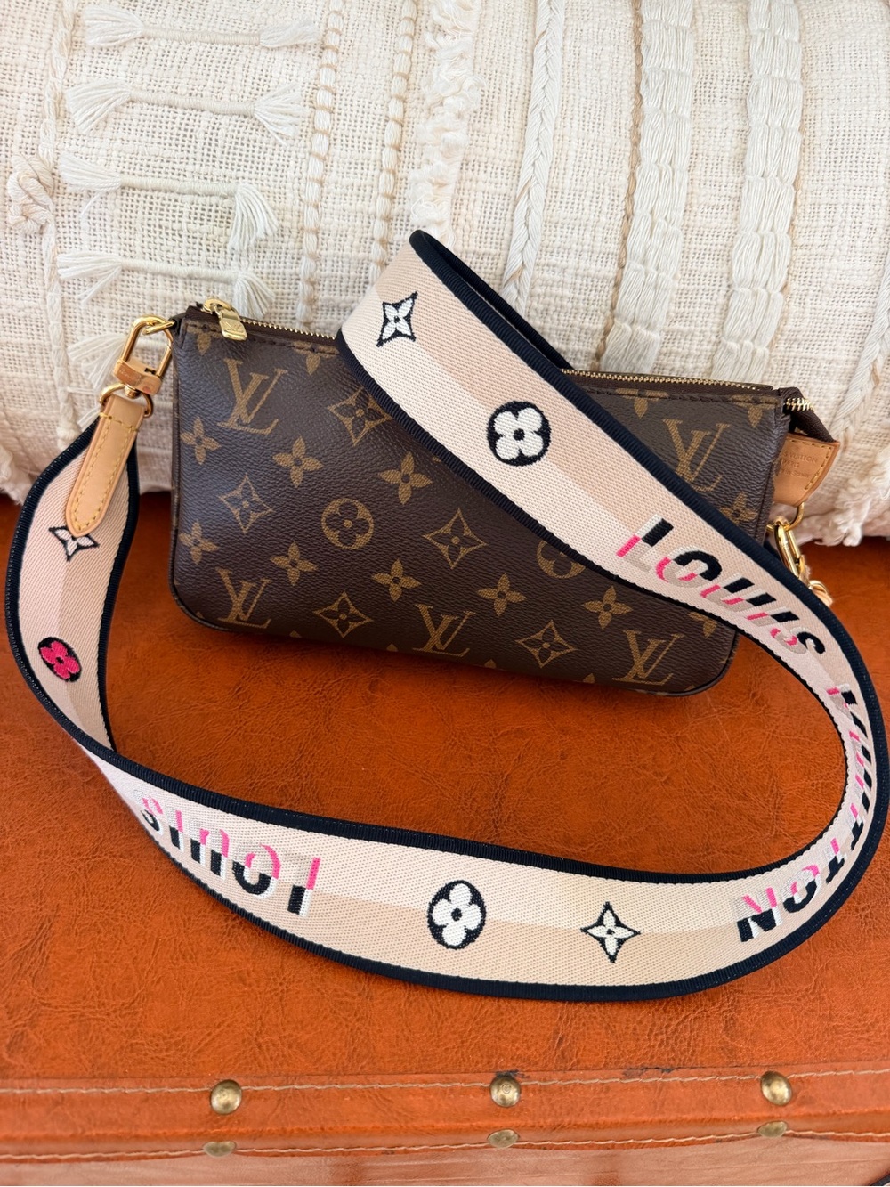 Louis Vuitton Brown Monogram Canvas Pochette Crossbody with Pink Accent Strap - Picture 2 of 8